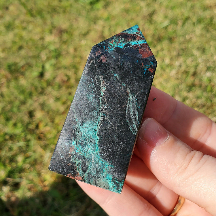 Super Quantum Ocho Tower Crystals Minerals Stones Collectible