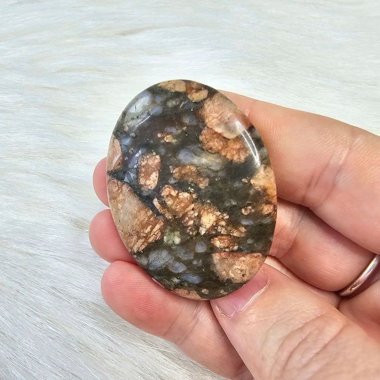 Que Sera Handcrafted Thumb Pocket Worry Stone Anxiety Relief Comfort Gifts BONUS Info Card