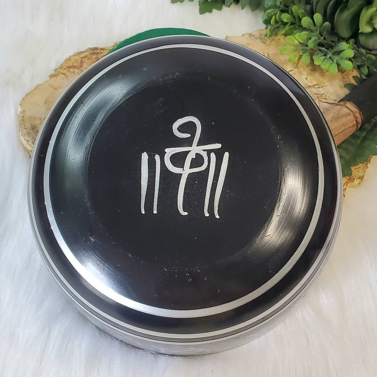Chakra Tibetan Song Bowl Black with Pillow & Striker Meditiation Music Yoga Reiki Cleansing Natural Healing Gifts Metaphysical Spiritual