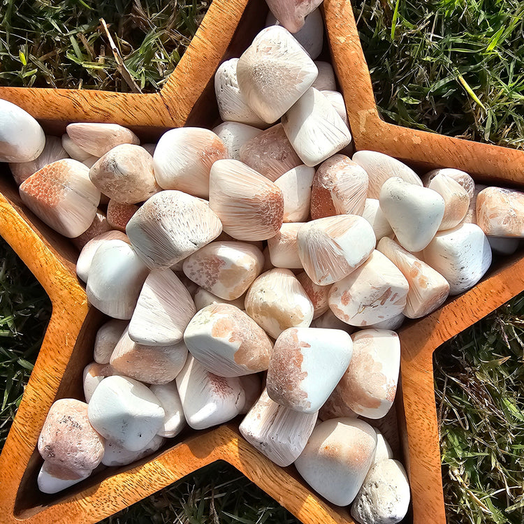 Scolecite Stones .945 kilo Crystals Collectible Healing Reiki Polished LOT