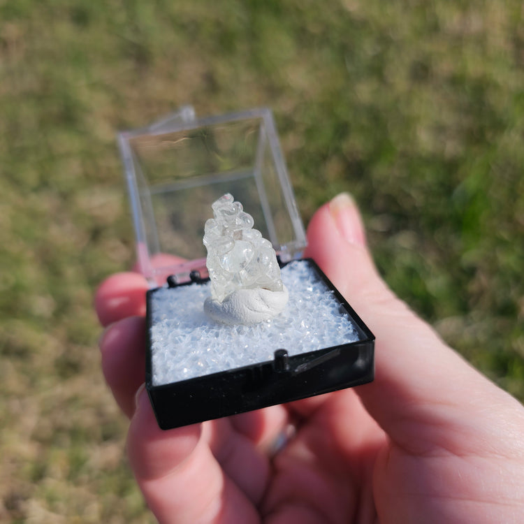 Hyalite Crystals Minerals Thumbnails Natural Specimen Collectible