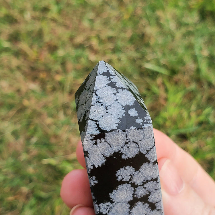Snowflake Obsidian Obelisk Tower Generator Crystals Collectible
