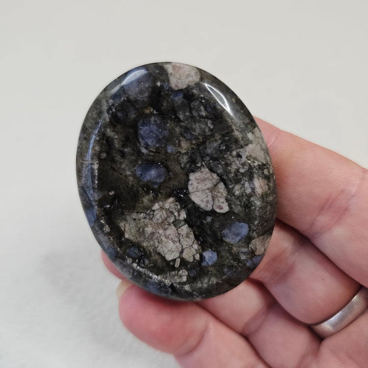 Que Sera Handcrafted Thumb Pocket Stone Anxiety Relief Comfort Gifts BONUS Info Card Gift