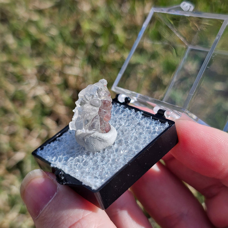 Hyalite Crystals Minerals Thumbnails Natural Specimen Collectible