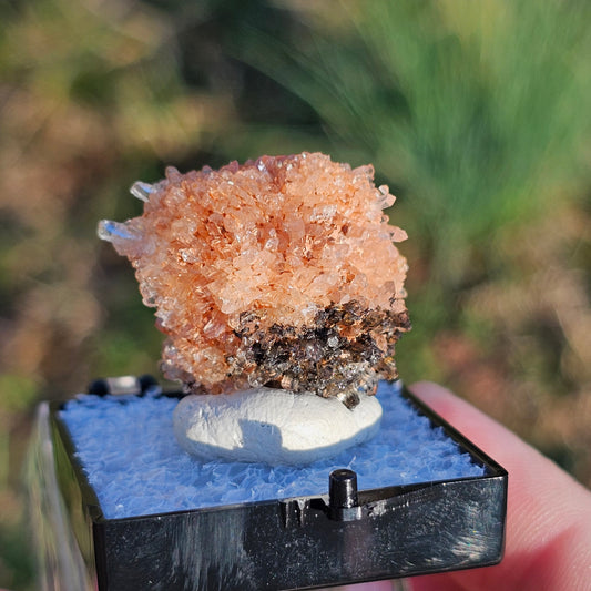 Creedite Mexico Crystals Clusters Sparkle Minerals Natural Specimen Collectible