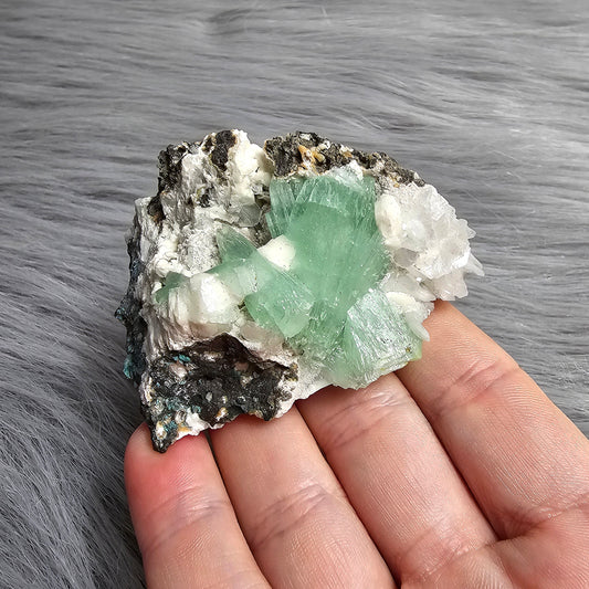 Green Apophyllite Crystals Minerals Stones Natural Specimen Collectible Gifts
