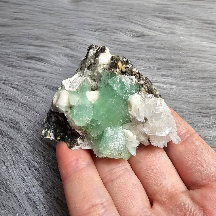 Green Apophyllite Crystals Minerals Stones Natural Specimen Collectible Gifts