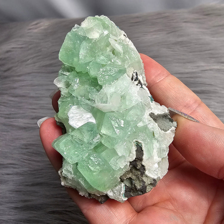 Green Apophyllite Zeolite Crystals Minerals Stones Natural Specimen Collectible Gifts