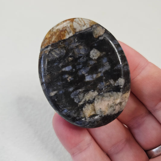 Que Sera Handcrafted Thumb Pocket Stone Anxiety Relief Comfort Gifts BONUS Info Card Gift