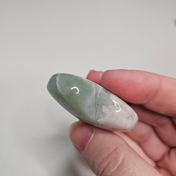 Green Flower Agate Heart Palm Pocket Stone Crystals Minerals Stones Natural