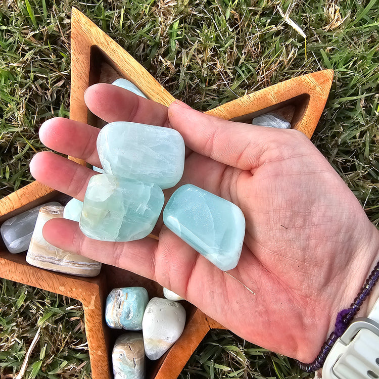 Blue Caribbean Calcite Stones .90 kilo Crystals Collectible Healing Reiki Polished LOT