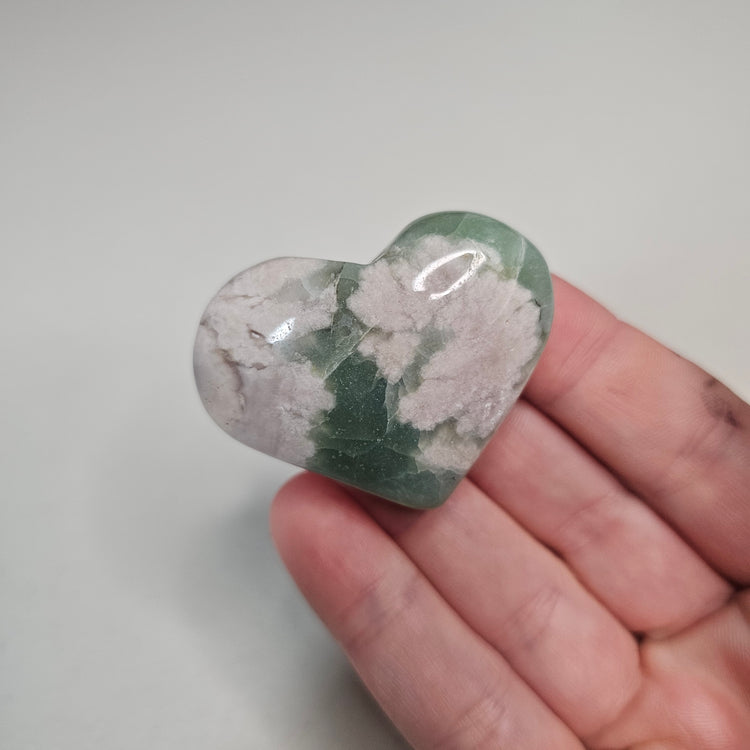 Green Flower Agate Heart Palm Pocket Stone Crystals Minerals Stones Natural