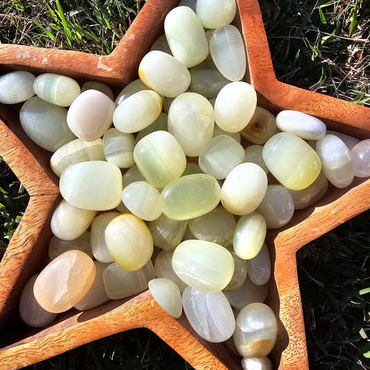 Tumbled Green Onyx Stones 1 kilo Crystals Collectible Healing Reiki Polished LOT