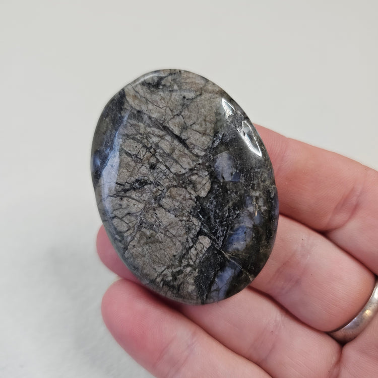 Que Sera Handcrafted Thumb Pocket Stone Anxiety Relief Comfort Gifts BONUS Info Card Gift