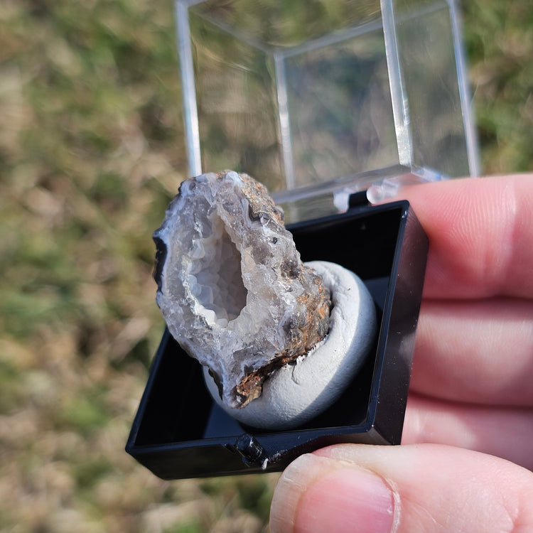 Oco Geode Crystals Minerals Thumbnails Natural Specimen Collectible