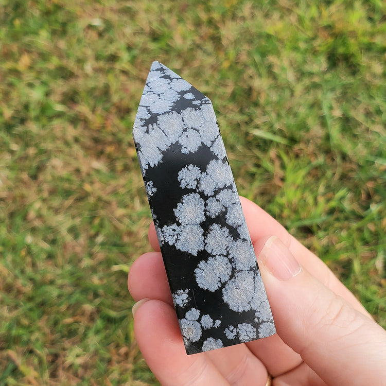 Snowflake Obsidian Obelisk Tower Generator Crystals Collectible